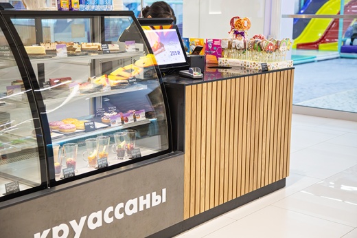 Островная стойка для кофейни K&K в ТЦ НЕБО. Москва 